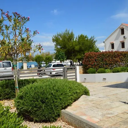 Apartman Seafront 2-Bedroom Apartment The New View *